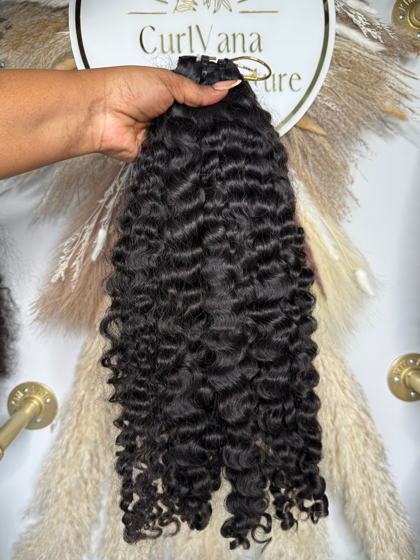 PLUSH CURL