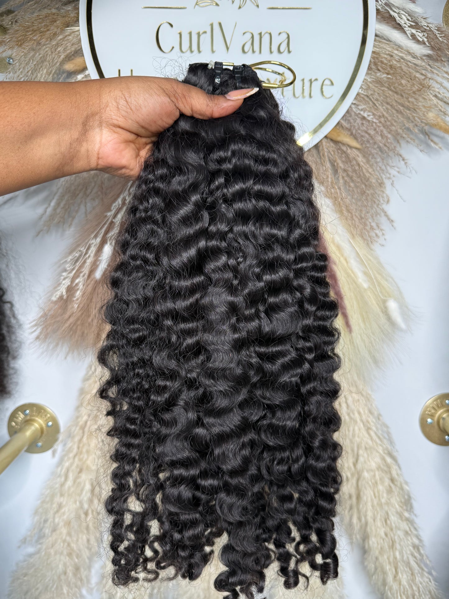 PLUSH CURL